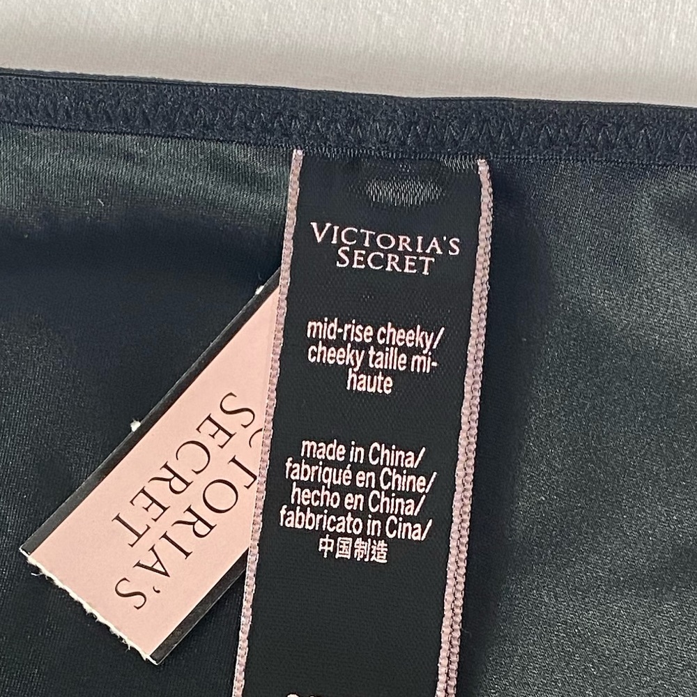 Victoria’s Secret Black Velvet Trim Mid-Rise Cheeky Panty - Picture 5 of 5